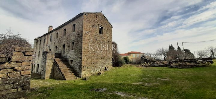 Parcela na predaj 2200 m² – Buje