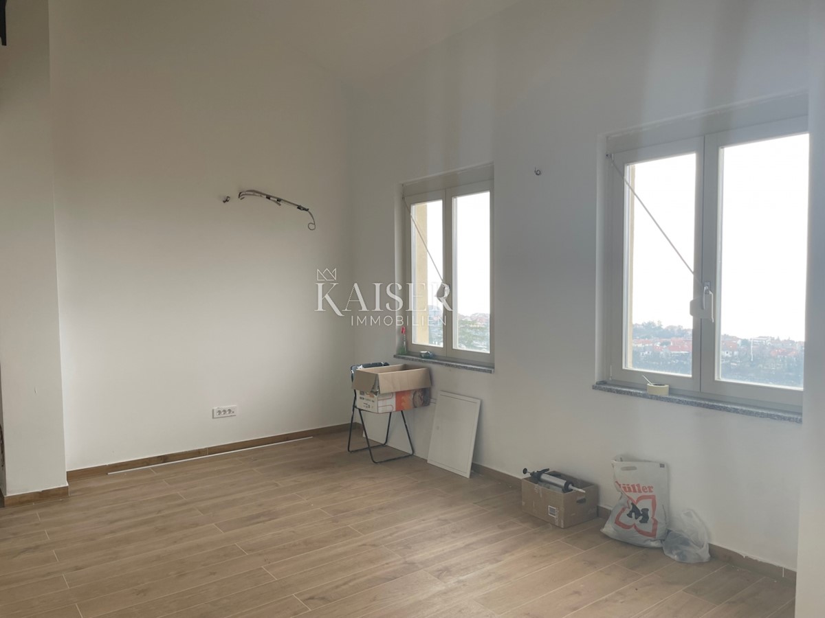 Apartment Zu verkaufen - PRIMORSKO-GORANSKA  KASTAV 