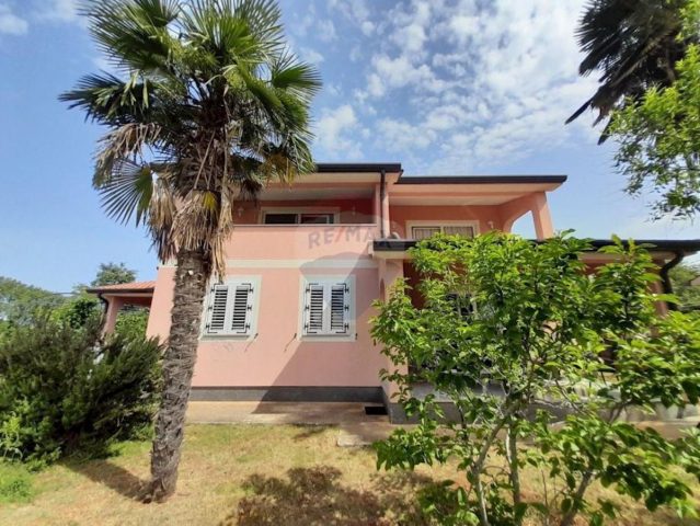 Kuća na prodaju 201 m² – Poreč