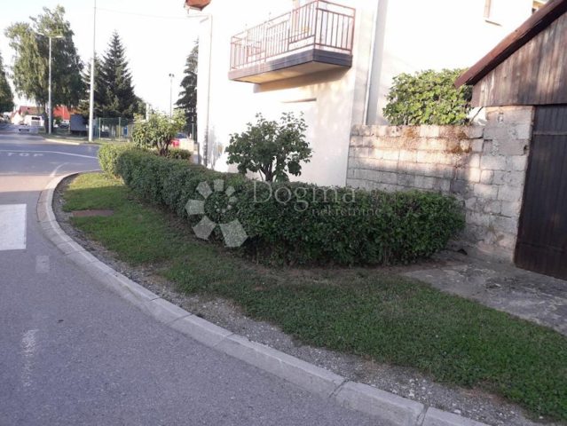 Casa in vendita 142 m² – Gospić