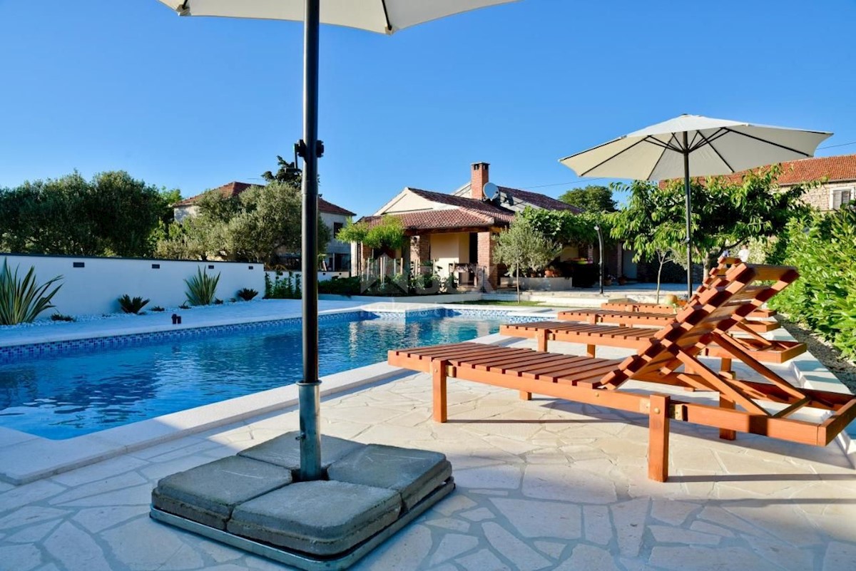 House For sale DEBELJAK