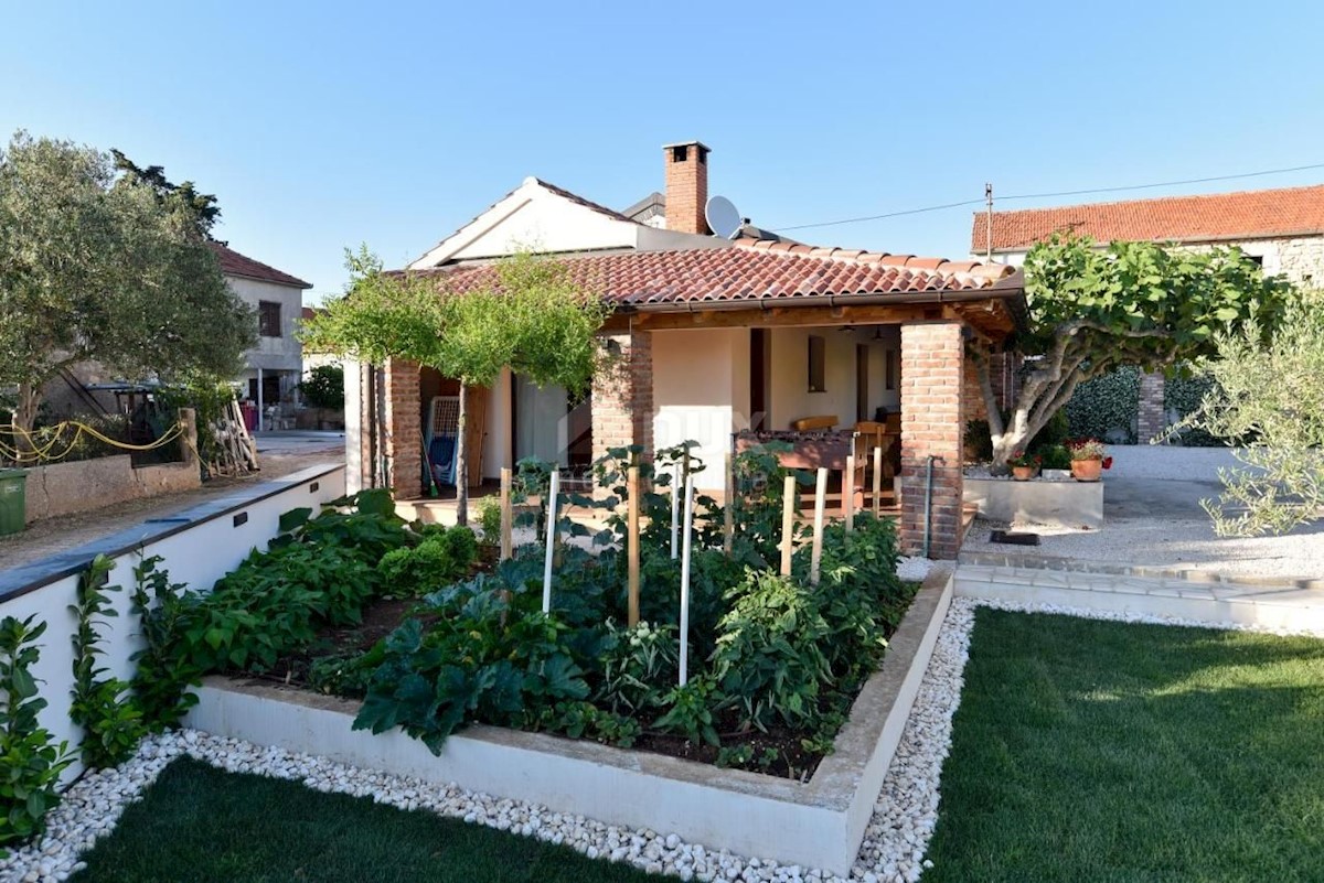 House For sale - ZADARSKA SUKOŠAN
