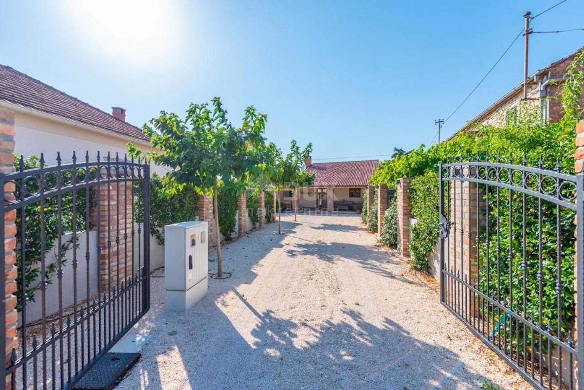 House For sale - ZADARSKA SUKOŠAN