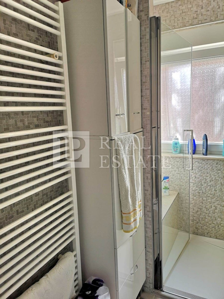 Apartmán Na predaj - PRIMORSKO-GORANSKA KRK