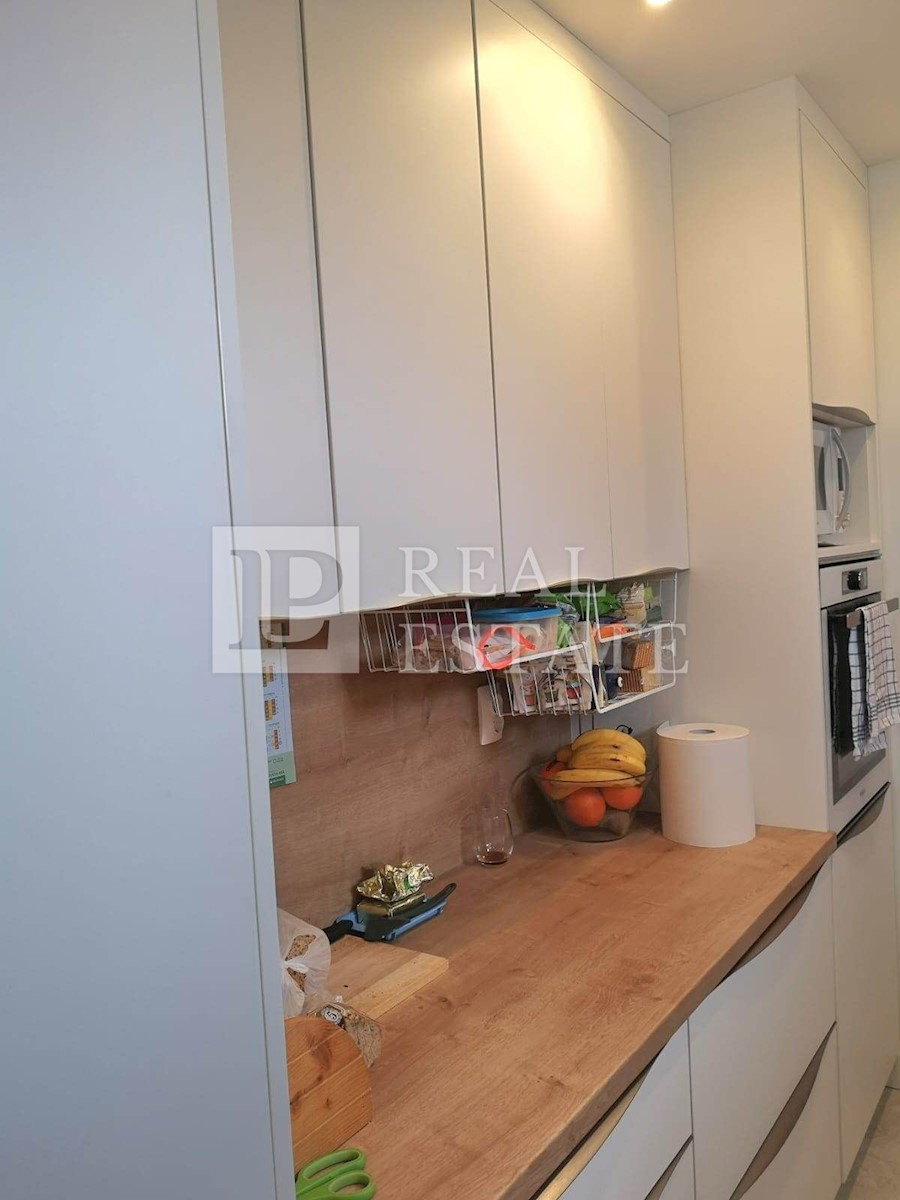 Apartmán Na predaj - PRIMORSKO-GORANSKA KRK