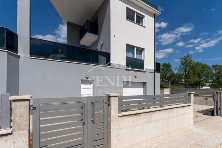 Haus Zu verkaufen - Istarska Poreč - foto 3/15