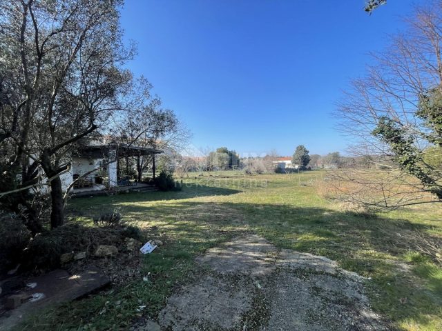Parcela na predaj 3300 m² – Pula
