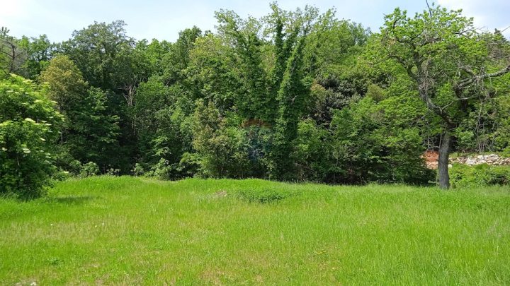 Zemljište na prodaju 2081 m² – Ika