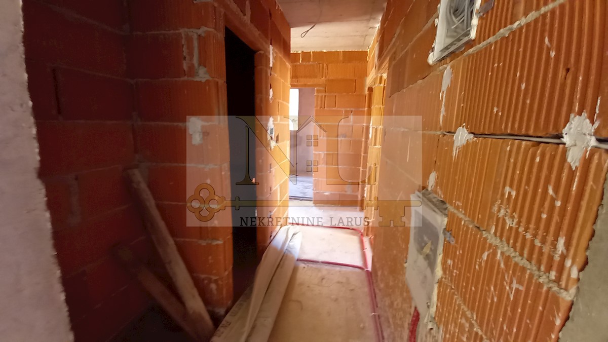 Flat For sale - SPLITSKO-DALMATINSKA ČIOVO