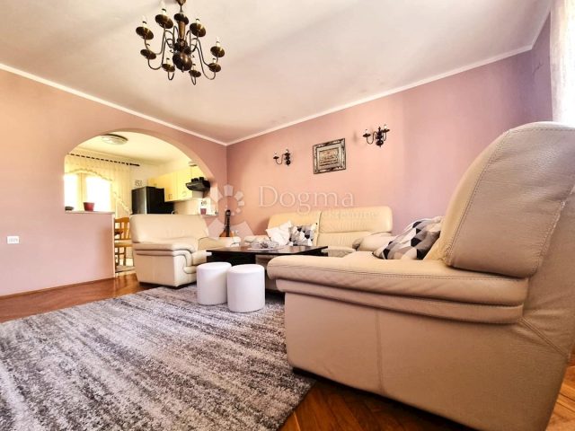 Kuća na prodaju 160 m² – Medulin