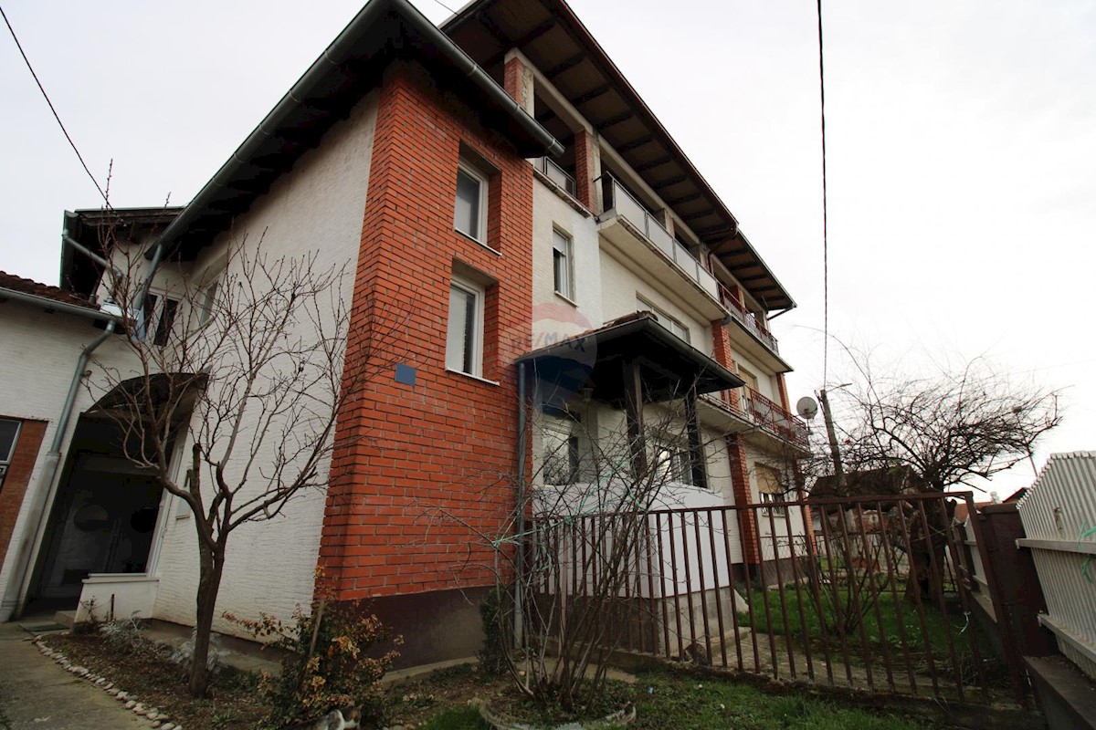 Maison À vendre - Sisačko-moslavačka Petrinja - foto 1/19