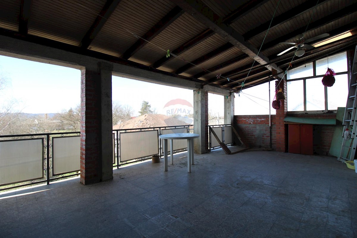 Maison À vendre - SISAČKO-MOSLAVAČKA PETRINJA