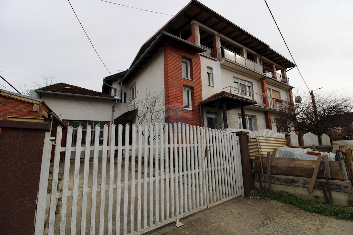 Maison À vendre - Sisačko-moslavačka Petrinja - foto 2/19