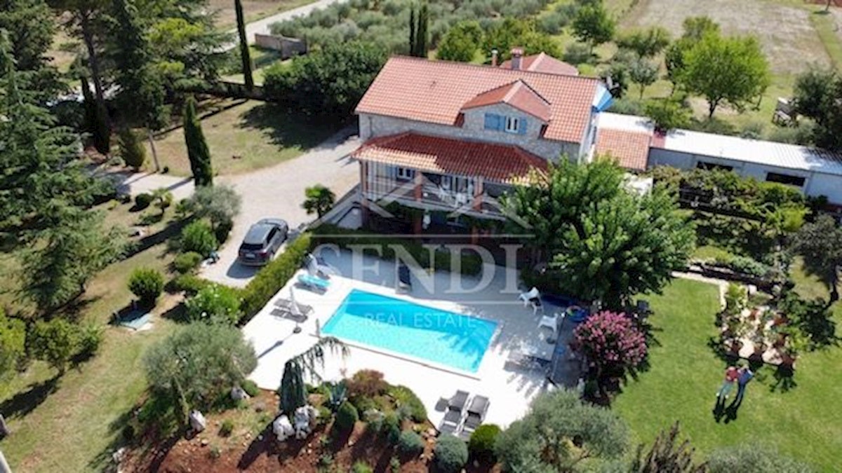Casa In vendita - Istarska Poreč - foto 1/19