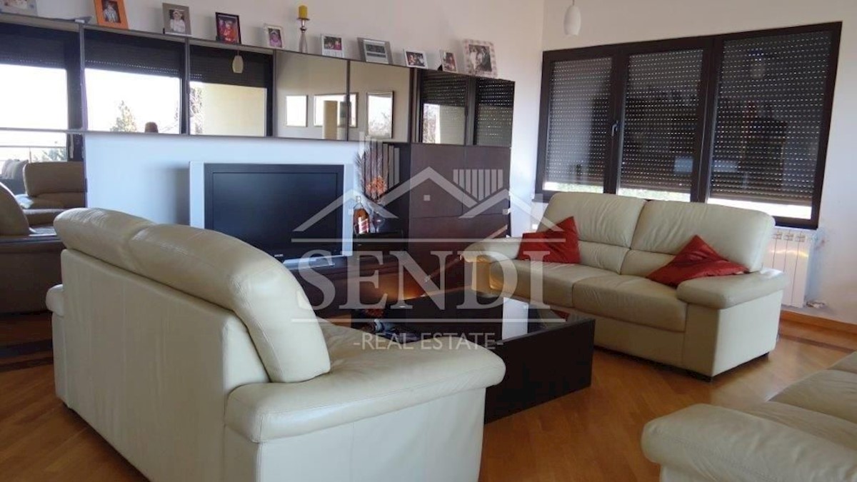 Casa In vendita - Istarska Poreč - foto 3/11