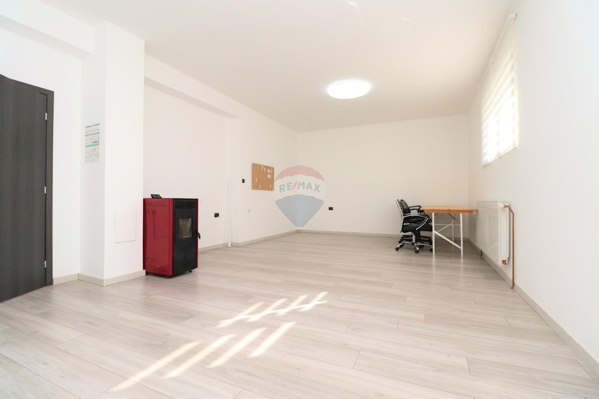 Business premises For rent BLATO