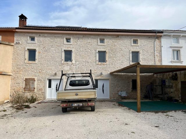 Maison à vendre 560 m² – Rovinjsko Selo