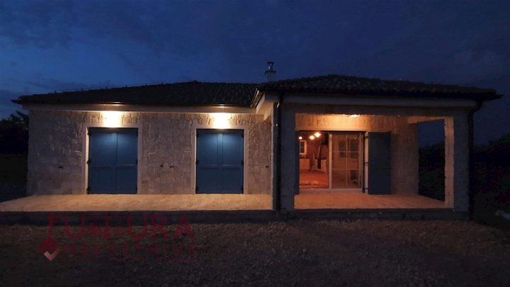 Casa in vendita 102 m² – Nin