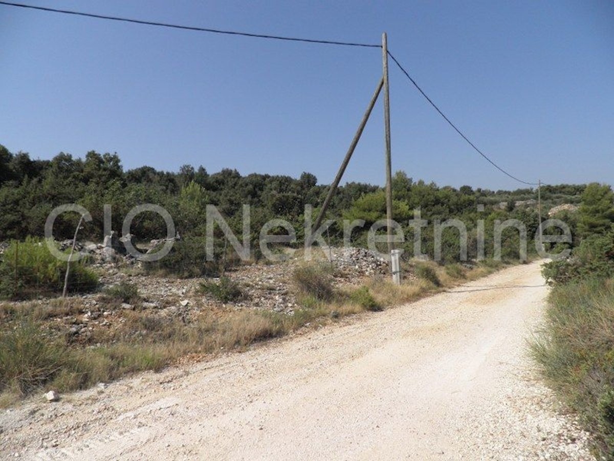 Land For sale - SPLITSKO-DALMATINSKA SUPETAR