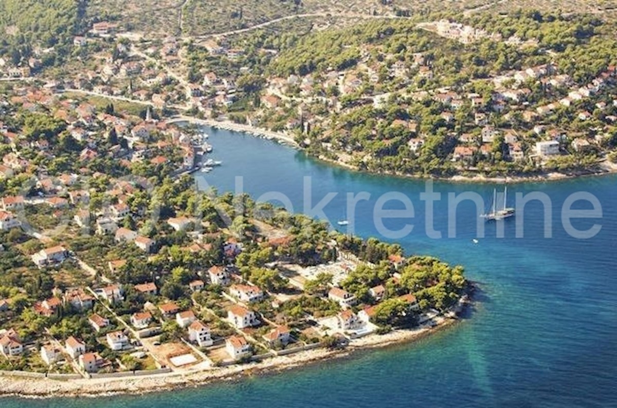 Land For sale - SPLITSKO-DALMATINSKA SUPETAR