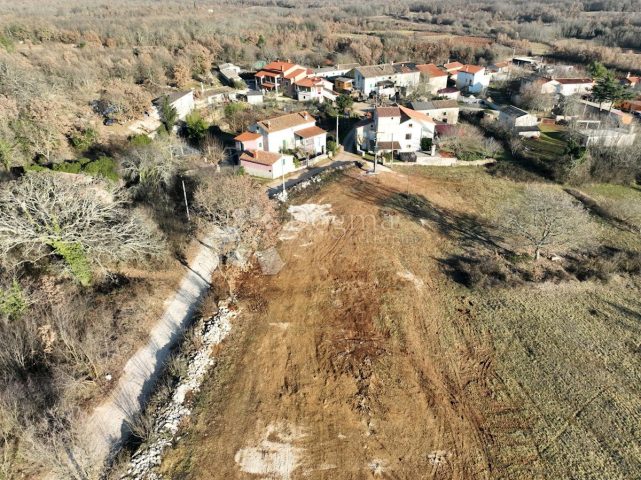 Land For sale - Istarska Višnjan - foto 2/3