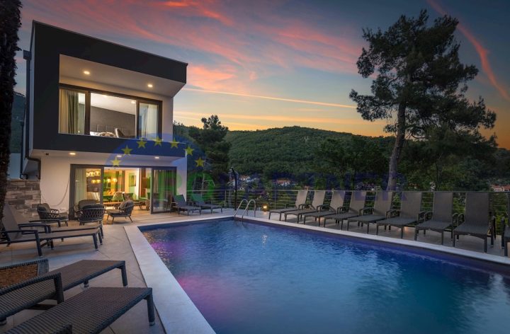 Casa in vendita 410 m² – Opatija