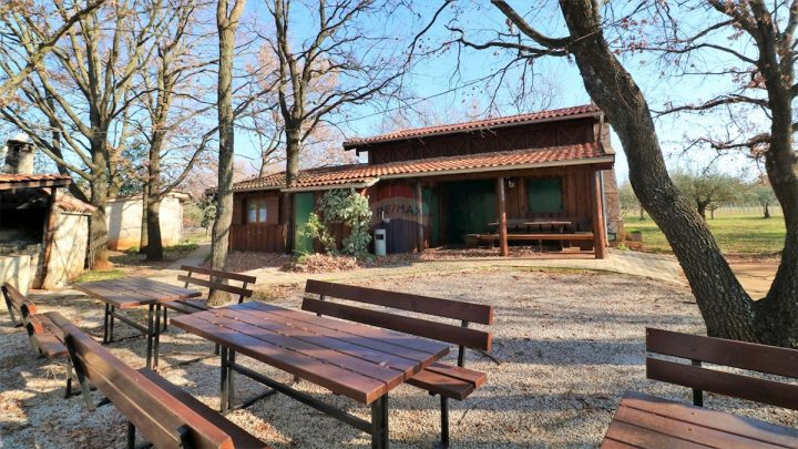 Gewerbefläche zu verkaufen 1034 m² – Poreč
