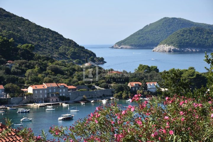 Land for sale 500 m² – Koločep