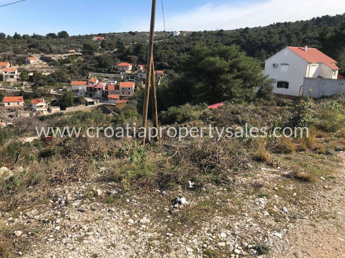 Land For sale - SPLITSKO-DALMATINSKA BRAČ