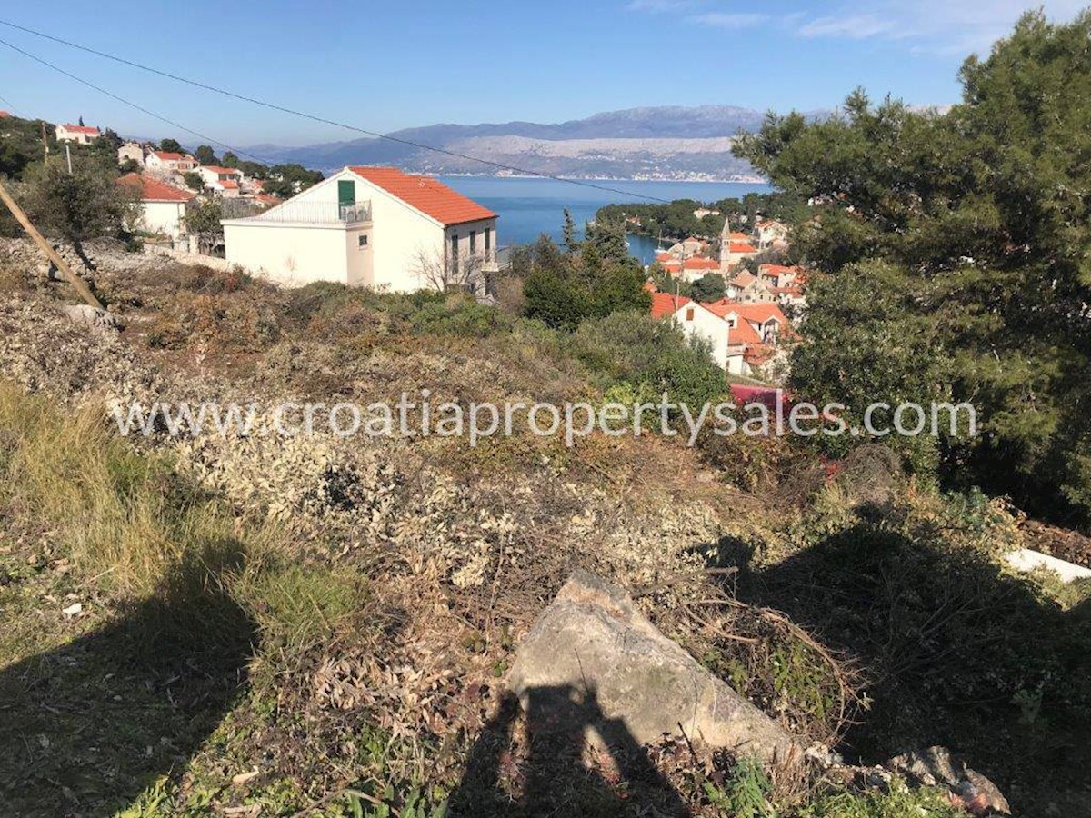 Land For sale - SPLITSKO-DALMATINSKA BRAČ