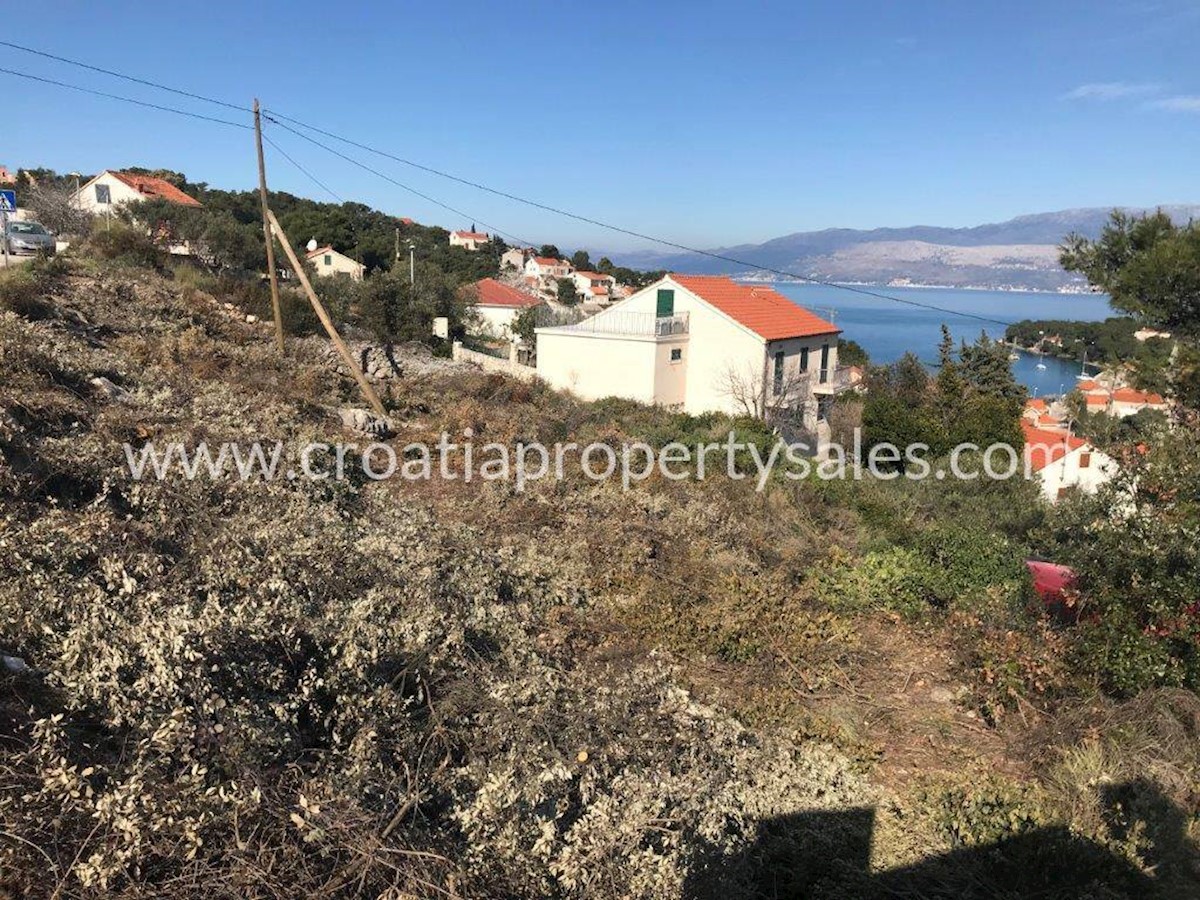 Land For sale - SPLITSKO-DALMATINSKA BRAČ