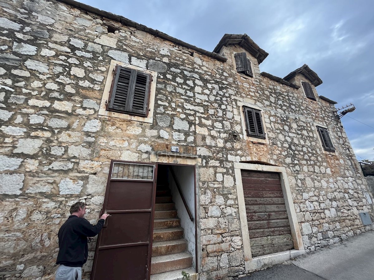 Casa In vendita - SPLITSKO-DALMATINSKA BRAČ