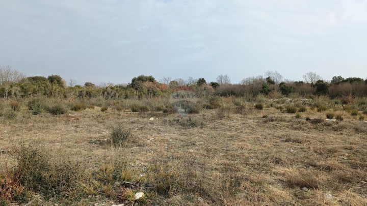 Zemljište na prodaju 710 m² – Vodnjan