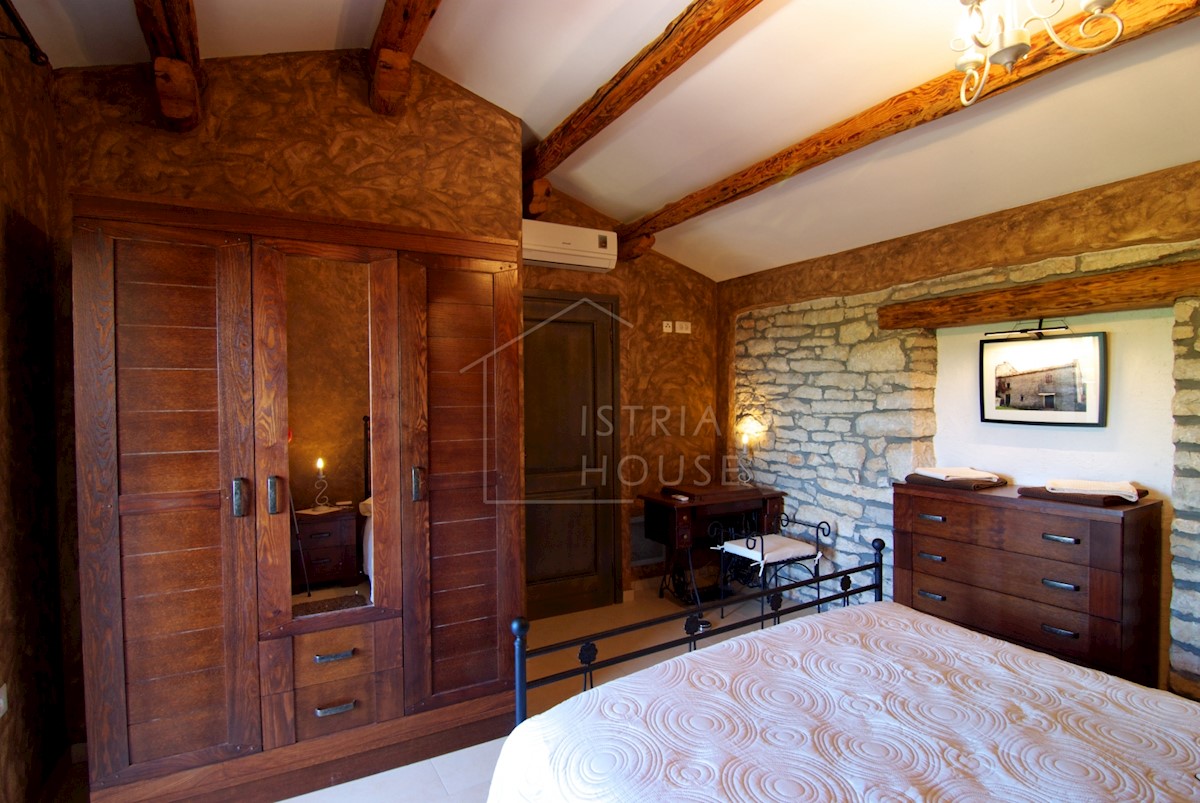 House For sale - ISTARSKA BARBAN