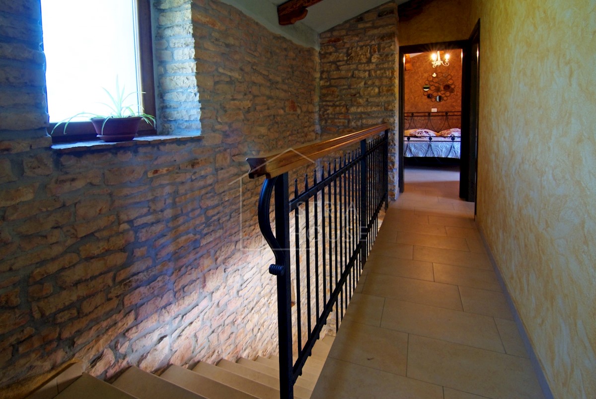 House For sale - ISTARSKA BARBAN