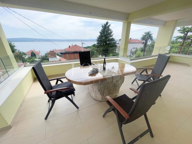 Hiša na predaj 330 m² – Dramalj