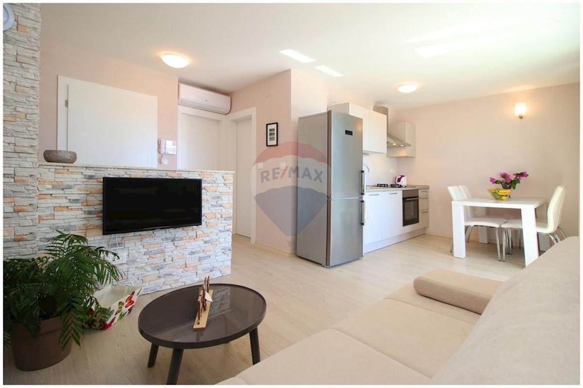 House For sale - ŠIBENSKO-KNINSKA ROGOZNICA