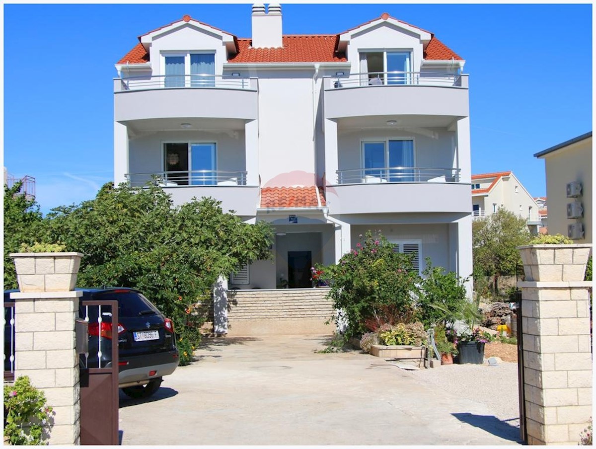 House For sale - ŠIBENSKO-KNINSKA ROGOZNICA