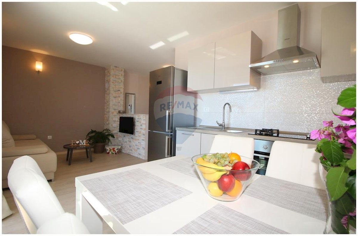 House For sale - ŠIBENSKO-KNINSKA ROGOZNICA