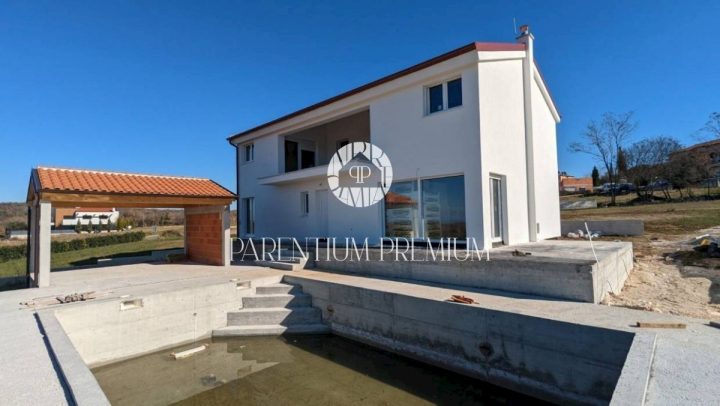 Kuća na prodaju 230 m² – Poreč