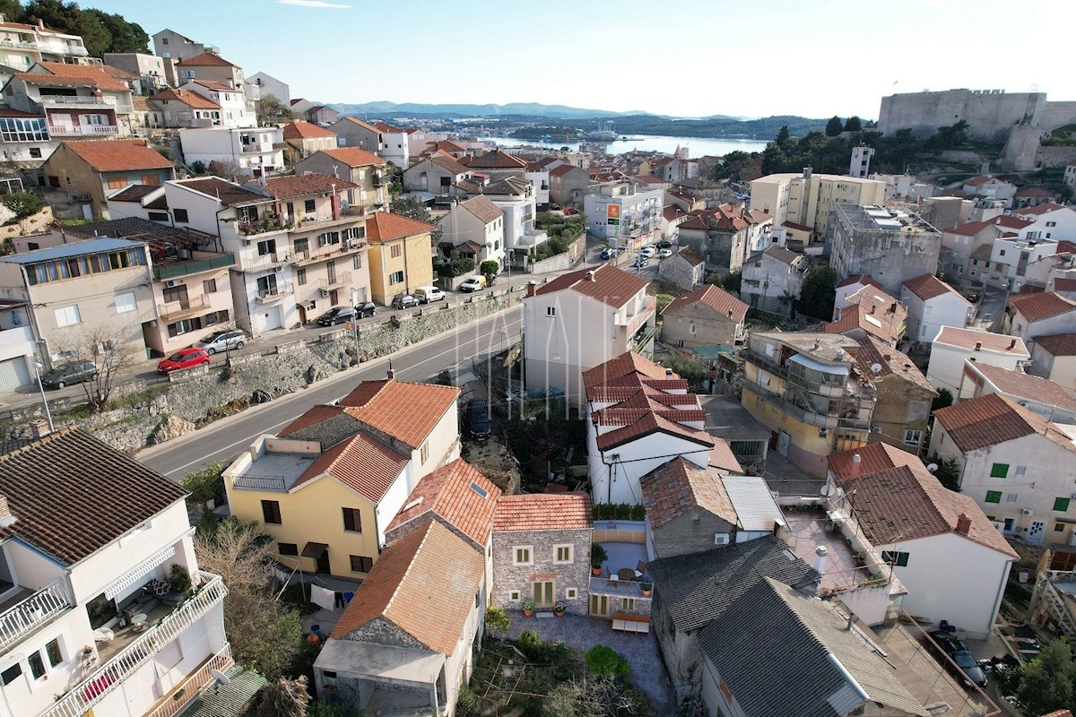 Kuća Na prodaju - ŠIBENSKO-KNINSKA ŠIBENIK