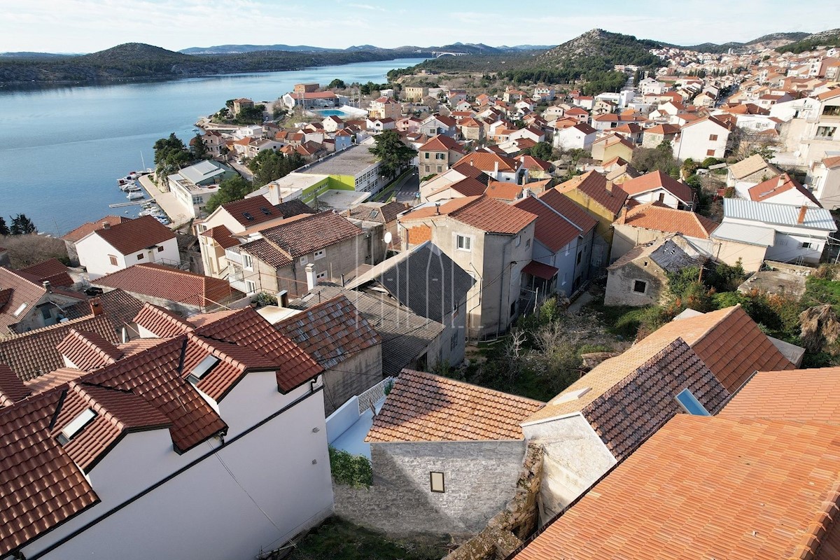 Kuća Na prodaju - ŠIBENSKO-KNINSKA ŠIBENIK