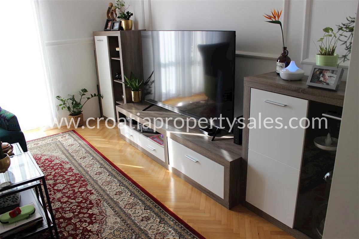 Apartment Zu verkaufen - SPLITSKO-DALMATINSKA OMIŠ