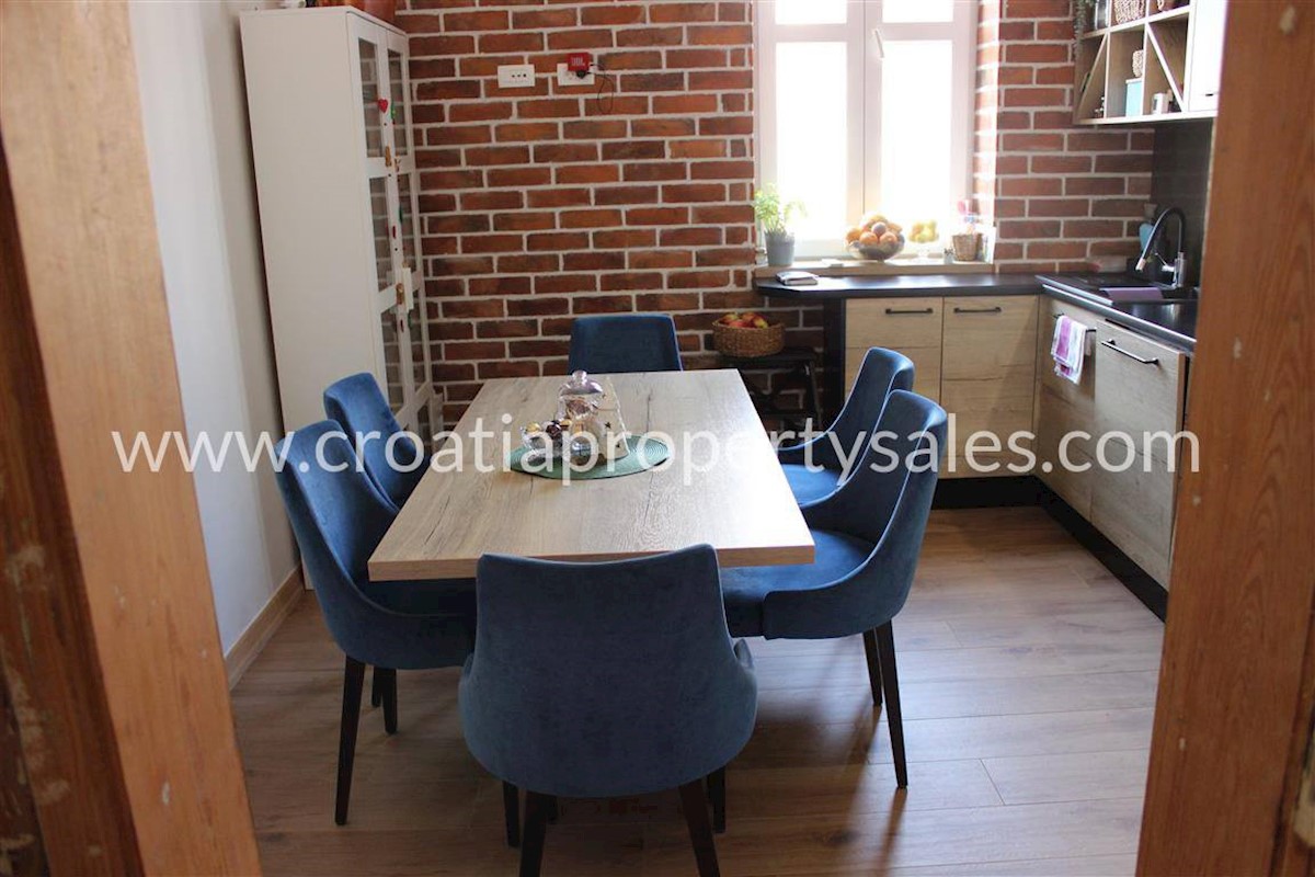 Apartment Zu verkaufen - SPLITSKO-DALMATINSKA OMIŠ