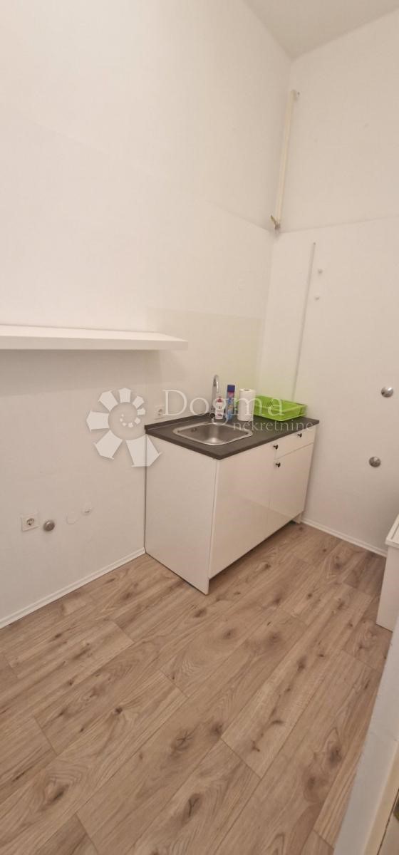 Commerciale Da affittare - PRIMORSKO-GORANSKA RIJEKA