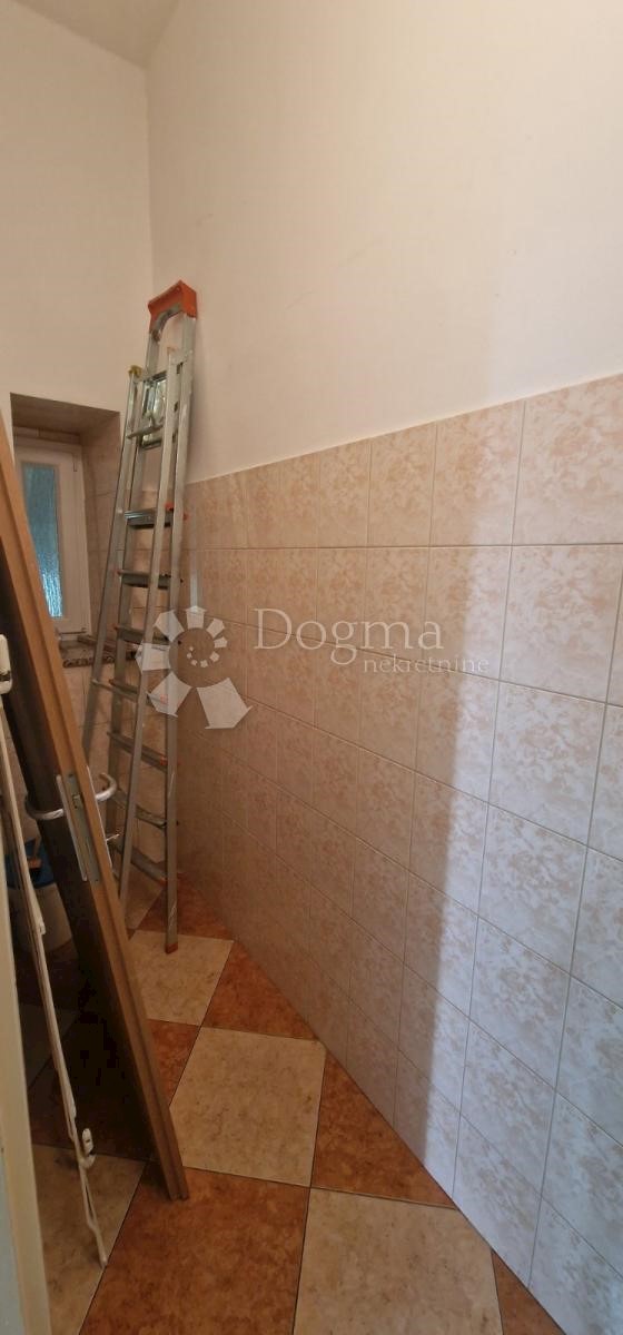 Commerciale Da affittare - PRIMORSKO-GORANSKA Rijeka