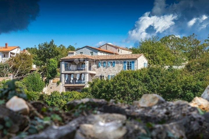 Haus zu verkaufen 306 m² – Kringa