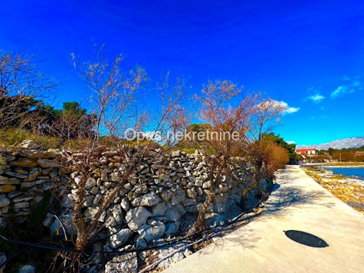 Terrain À vendre - SPLITSKO-DALMATINSKA HVAR