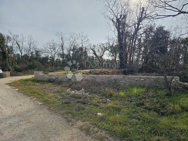 Zemljište na prodaju 900 m² – Peruški