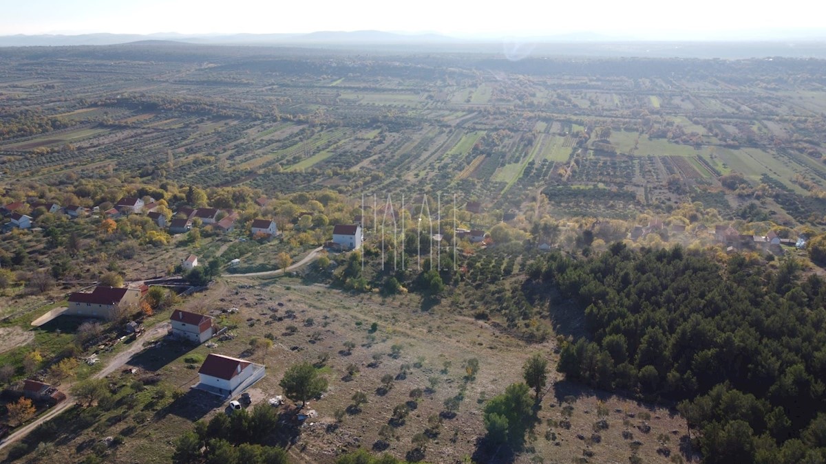 Terreno In vendita PIRAMATOVCI